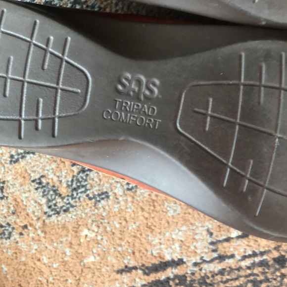 Womens size 8.5 brown SAS Roamer Velcro Walking Shoe - Picture 5 of 16